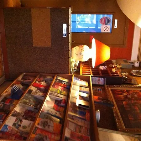 Hotel Des Arts-2